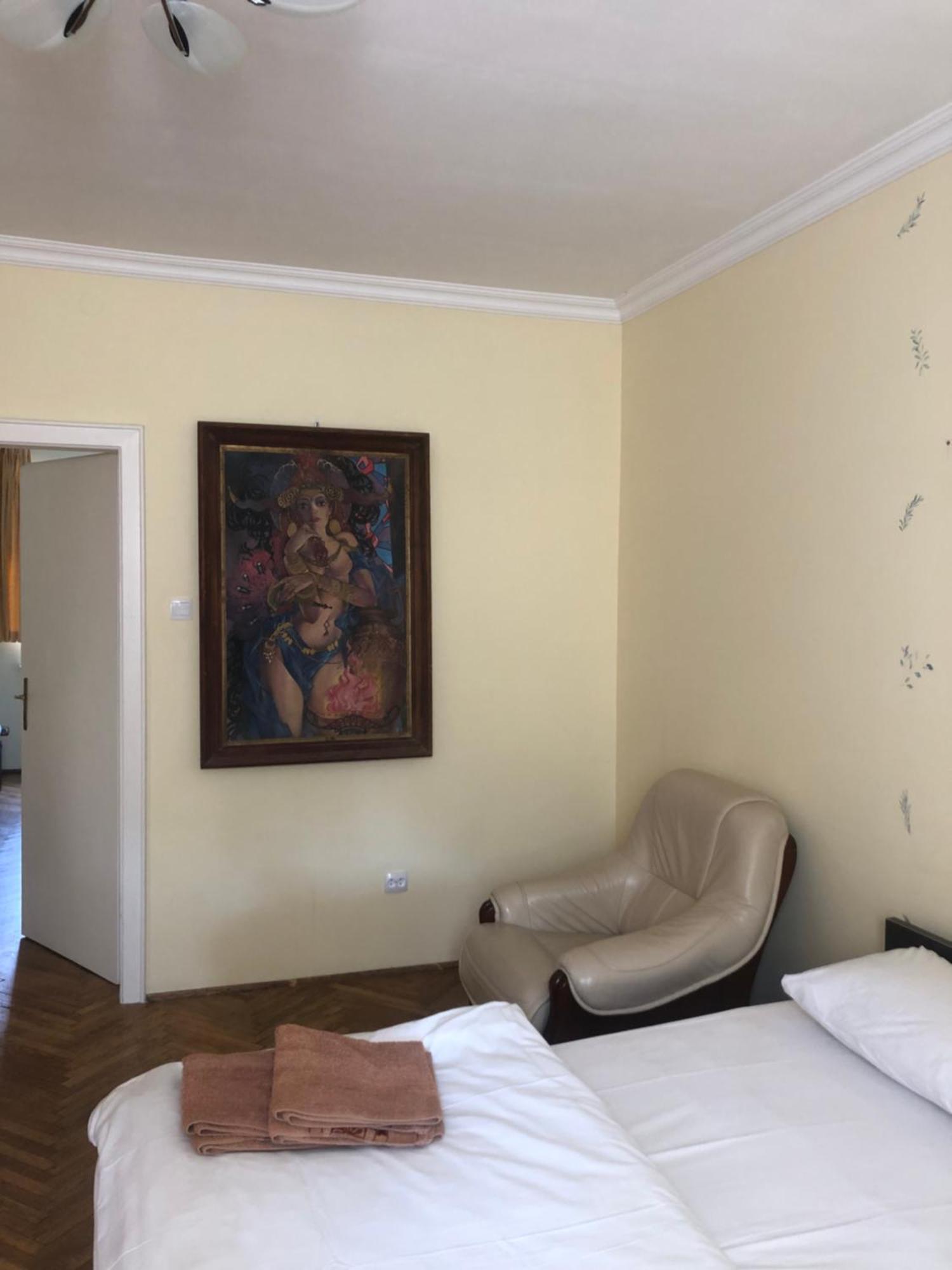 Galllery Lviv Eksteriør bilde